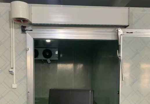 冷庫門口的風幕機起什么作用